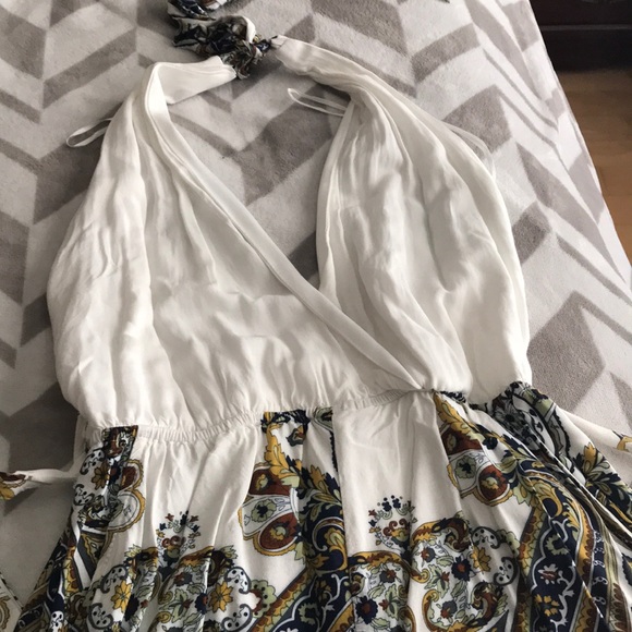 Romper - Picture 3 of 4